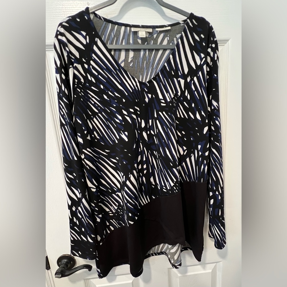 Dana Buchanan Travel Anywhere Women Lg  Blk/Wht/Royal Geometric Print BohoTunic